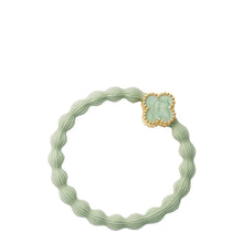Load image into Gallery viewer, Enamel Gold Quatrefoil - Pistachio